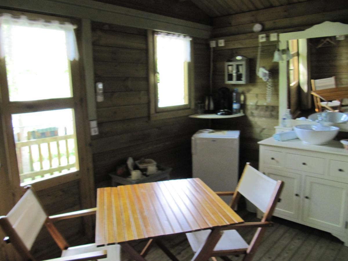 Camping Belle Riviere Chaniers Exterior foto